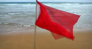 playas-peligrosas-mazarron-corrientes-bandera-roja