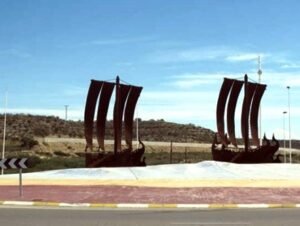 nueva-inscripcion-puerto-mazarron-rotonda-barcos-fenicios